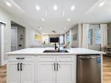 2720 Shine Avenue - Photo 9