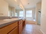 2727 Valencia Grove Drive - Photo 31