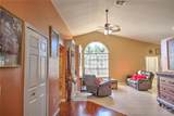 684 Yorkshire Drive - Photo 4