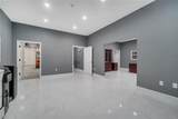 560 Barry Street - Photo 29