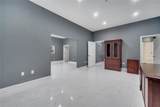 560 Barry Street - Photo 33