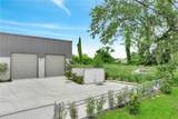 560 Barry Street - Photo 5