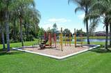 1315 Seasons Boulevard - Photo 34