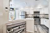 2604 Albion Avenue - Photo 14