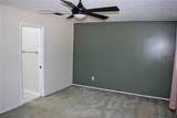 814 Park Lake Circle - Photo 17