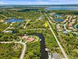2211 Hale Street - Photo 4