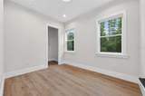 240 Phelps Avenue - Photo 33