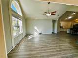 801 Silverthorn Lane - Photo 5