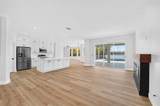 572 Oceanside Boulevard - Photo 13