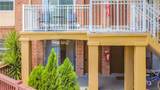 476 Banyon Tree Circle - Photo 1