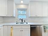 1931 Valencia Way - Photo 10
