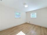 1931 Valencia Way - Photo 15