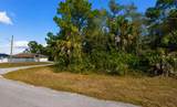 904 Albany Avenue - Photo 2