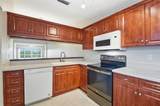 825 Waterside Lane - Photo 17