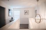 5285 Royal Point Avenue - Photo 11