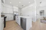 1605 Bryn Mawr Street - Photo 10