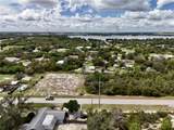 204 Hallmark Avenue - Photo 33
