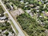 204 Hallmark Avenue - Photo 6