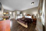 2210 Pine Avenue - Photo 7