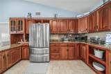 922 Lake Drive - Photo 3
