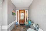 510 Eastlake Dr - Photo 3