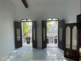 9 Del Mercado - Photo 2