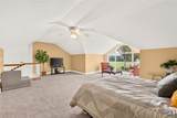 1833 Shore Line Drive - Photo 32