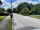 915 Plymouth Avenue - Photo 10