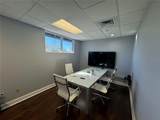 7802 Kingspointe Parkway - Photo 11