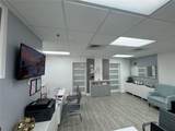 7802 Kingspointe Parkway - Photo 8