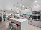 1911 Greenbriar Terrace - Photo 4