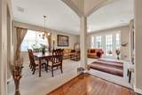 1560 The Oaks Boulevard - Photo 7