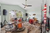 1523 Stafford Avenue - Photo 9