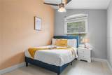300 Kings Way - Photo 16
