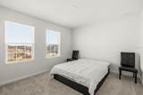 5277 Royal Point Avenue - Photo 32