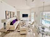 344 Grosvenor Loop - Photo 3