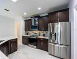 8915 Victoria Isle Place - Photo 12