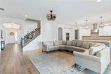 913 Buckhurst Drive - Photo 9
