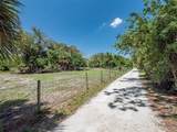 10995 Roseland Road - Photo 7