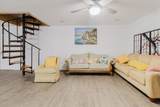 1010 Oakhill St - Photo 11