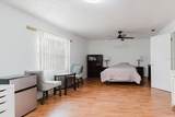 1010 Oakhill St - Photo 36
