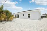 718 Desert Hills Way - Photo 32