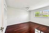 9142 Oakwood Lane - Photo 10
