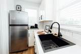 809 10TH Avenue - Photo 11