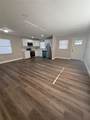 305 Emma Street - Photo 2