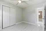 318 Country Club Drive - Photo 24
