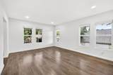 809 Baker Street - Photo 8