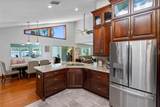 10209 Lake Grove Drive - Photo 16