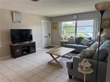 7007 Versailles - Photo 2