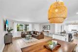 2542 Wynnewood Drive - Photo 9